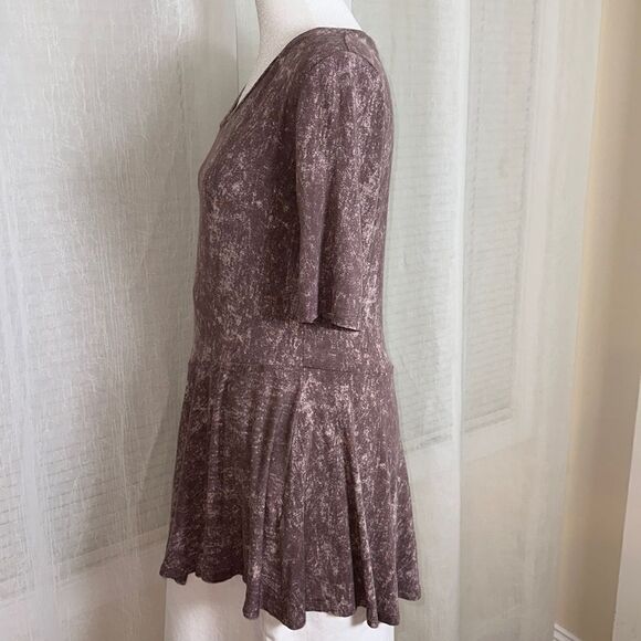 LOGO XS Brown Ivory Almost Mauve Asymmetrical V-Neck Quarter Sleeve Tunic - Picture 5 of 12